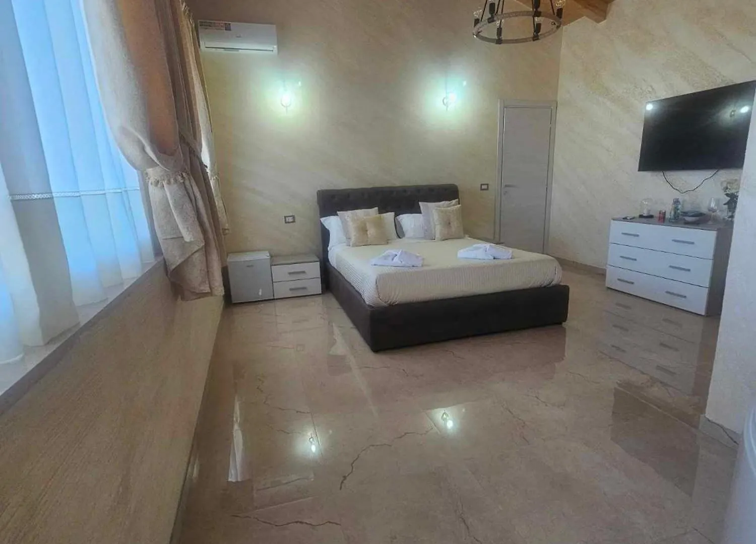 Hotel Golden House Sicily Katania 0*,